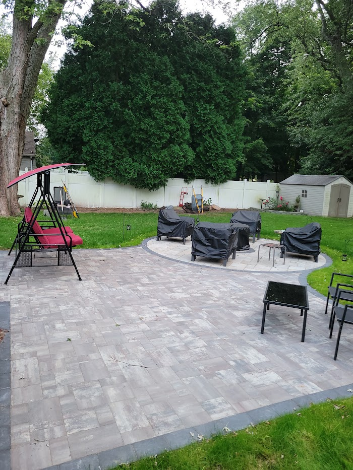 Backyard patio with a circular lounge